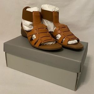 NWT Italian Leather “Bandeau” Sandals, The Flexx
